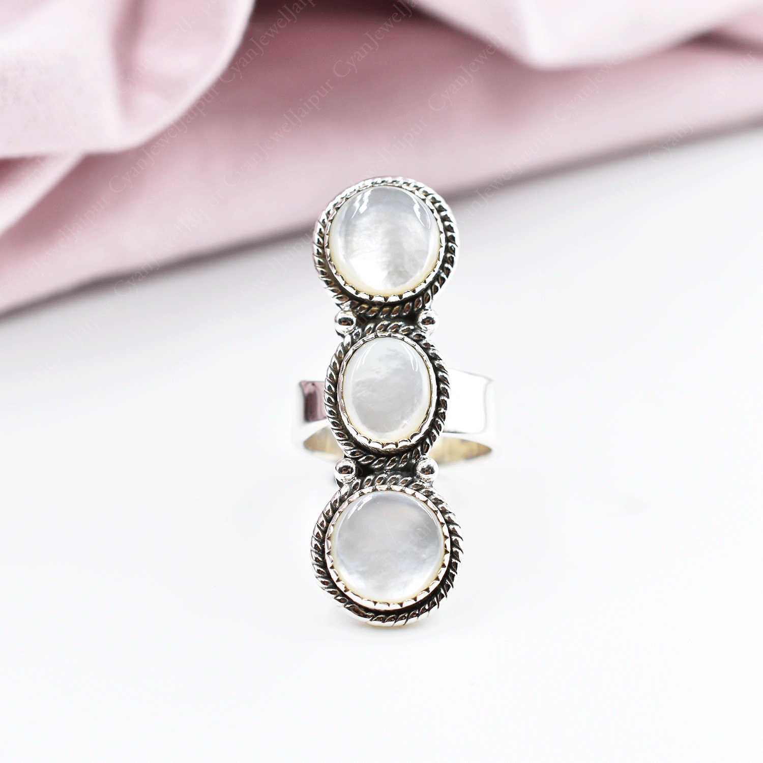 White Mother of Pearl 925 Sterling Silver Crawler Ring