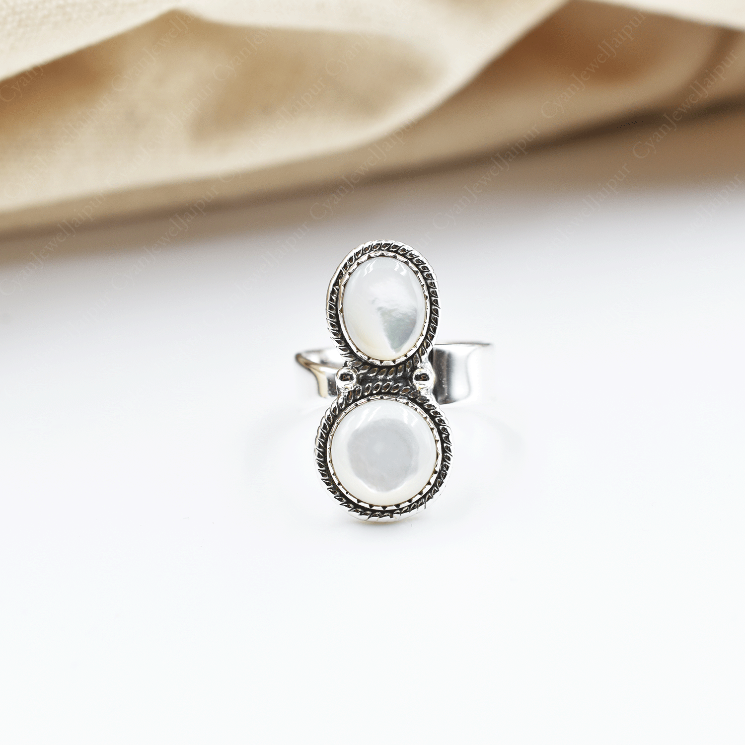 Handmade White Mother of Pearl 925 Sterling Silver Crawler Ring