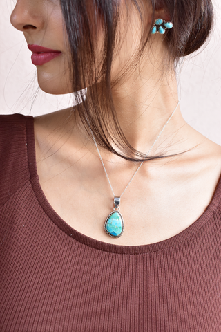 Handmade Mojave Turquoise 925 Sterling Silver Pendant